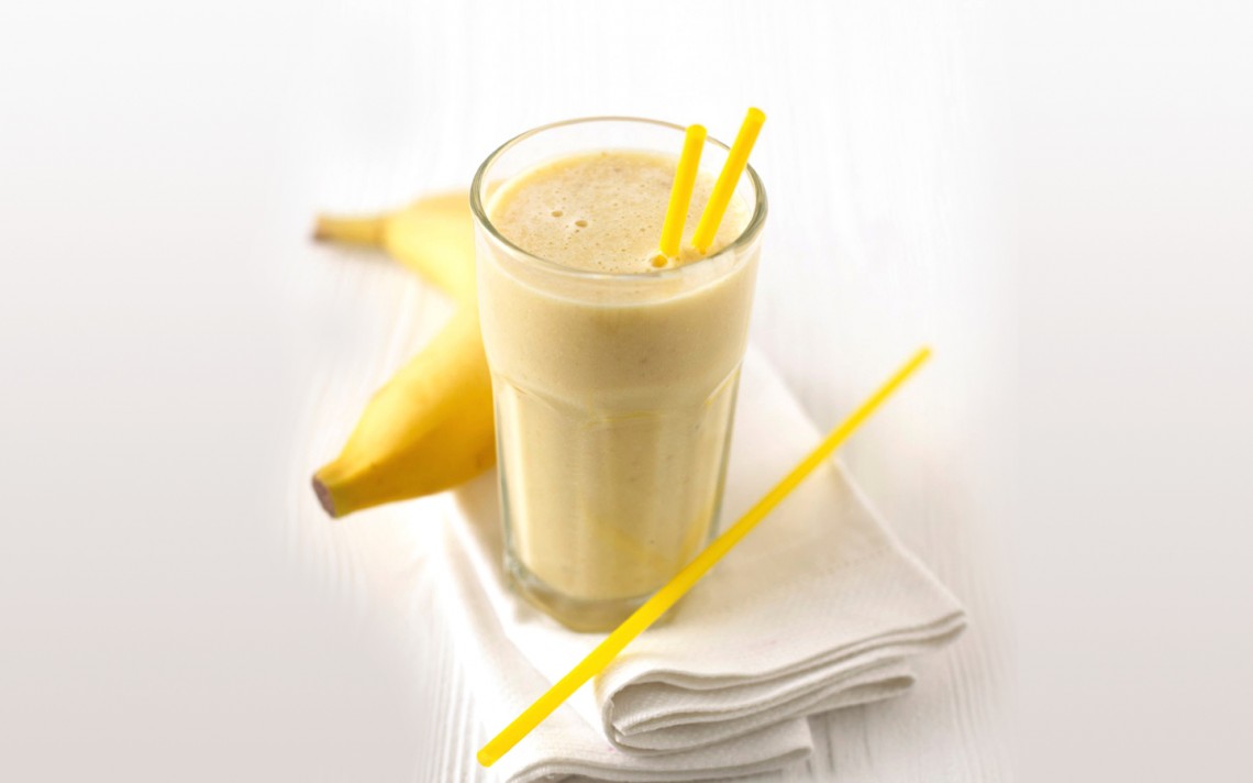 молочный коктейль с бананом рецепт